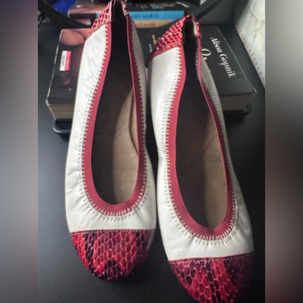 Elegant Red and White Women's Flats